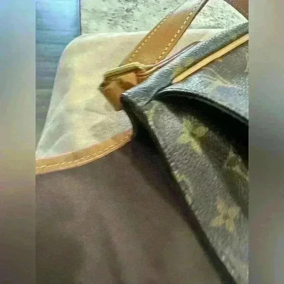 Louis Vuitton Monogram Menilmontant PM Shoulder Crossbody Bag - Picture 13 of 16